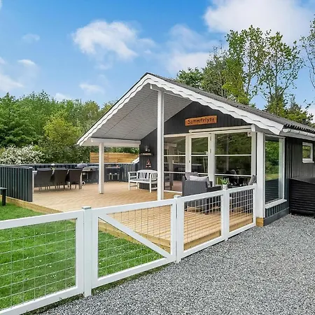 Feriehus 3 Bedroom Lovely Home In Toftlund