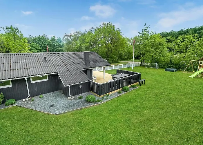 Holiday home Three-bedroom In Toftlund