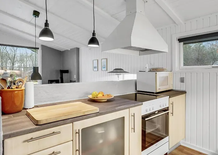 Three-bedroom In Holiday home